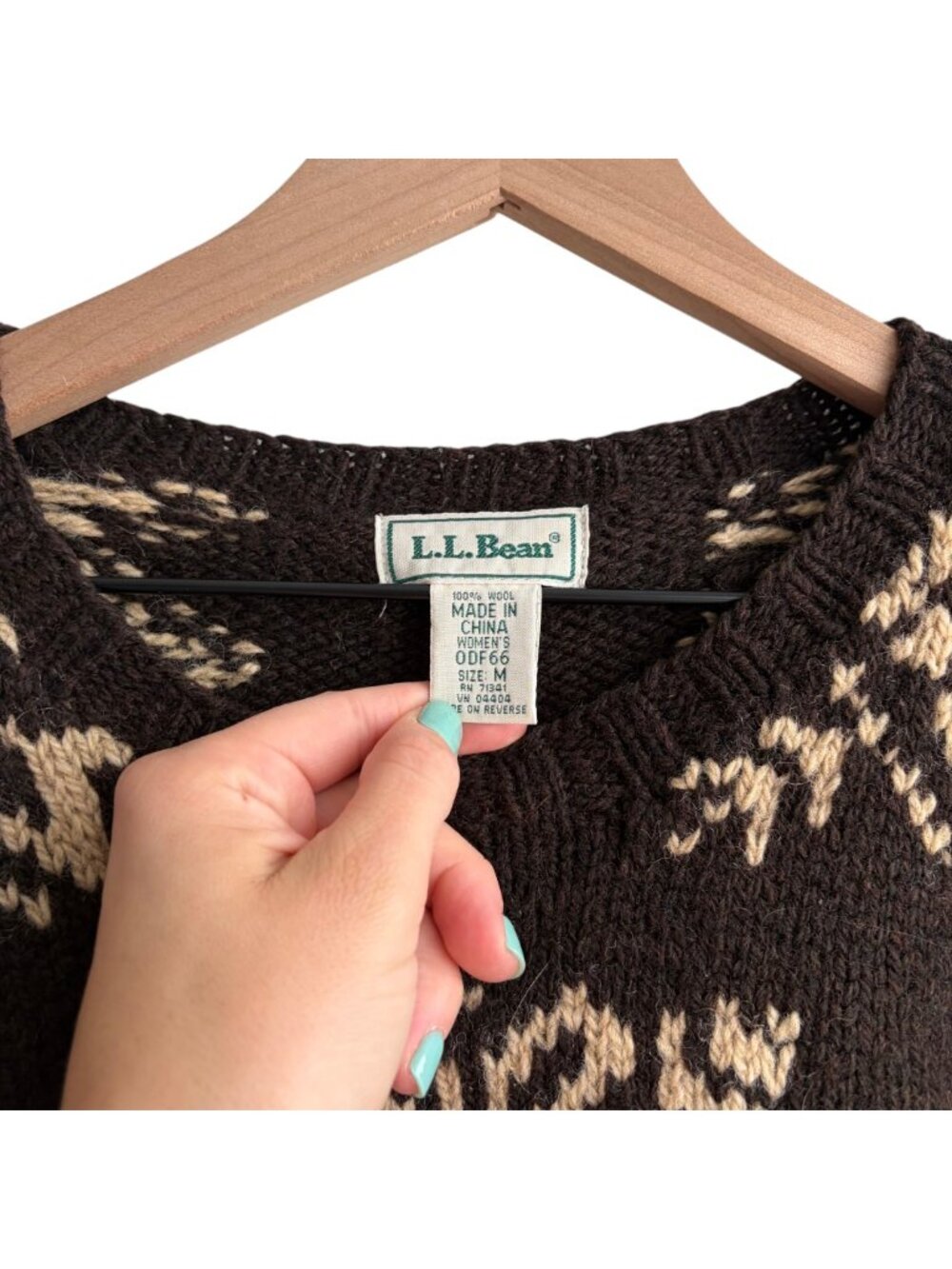 Vintage LL Bean Heavy Wool Snowflake Sweater Womens Medium - Picture 2 of 3